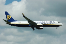 RyanairBoeing737-800EI-DPW.jpg