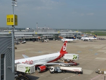 airport-flying-aviation-air-traffic-aircraft-departure-dusseldorf-passenger-aircraft-tarmac.jpg