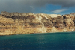 Santorini - pohled na stěhy kráteru